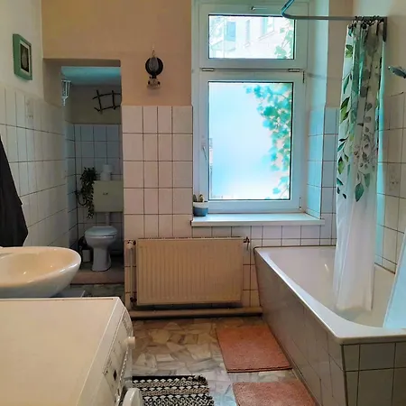 Apartment Spacious 2-room-apartment In Leutzsch Leipzig